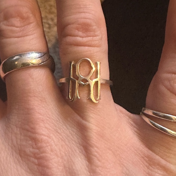 H & R initial ring sterling silver size 6 - Picture 1 of 3